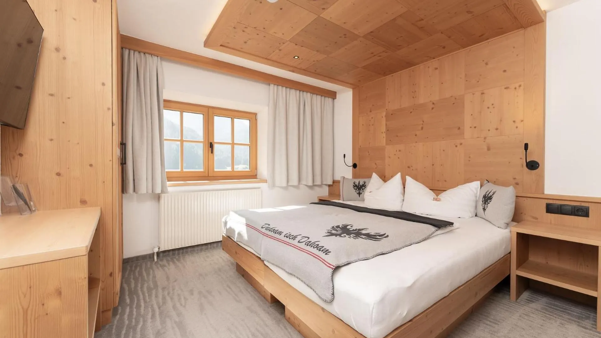 Berghof Soelden - Anno 1588 Apartment